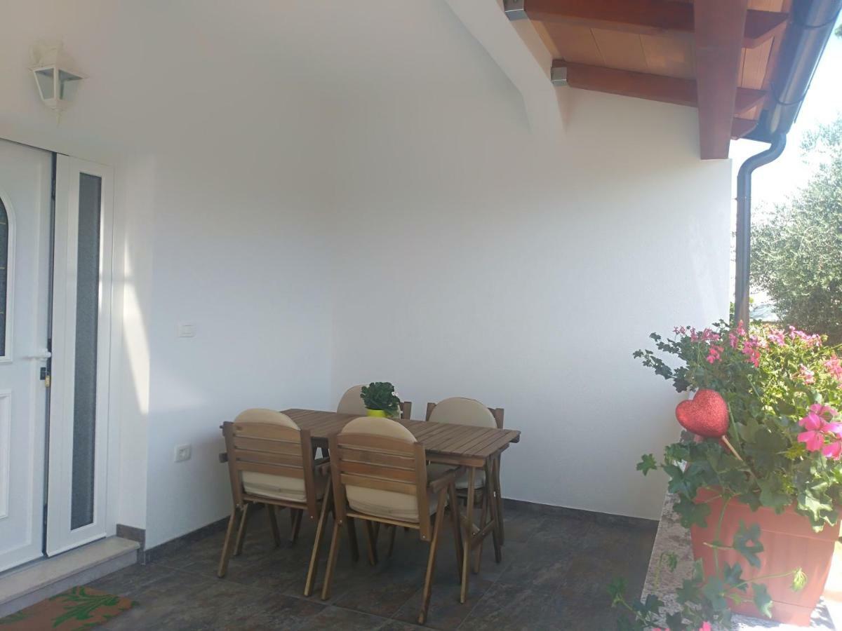 Apartment Ivana Novigrad Istria Eksteriør billede